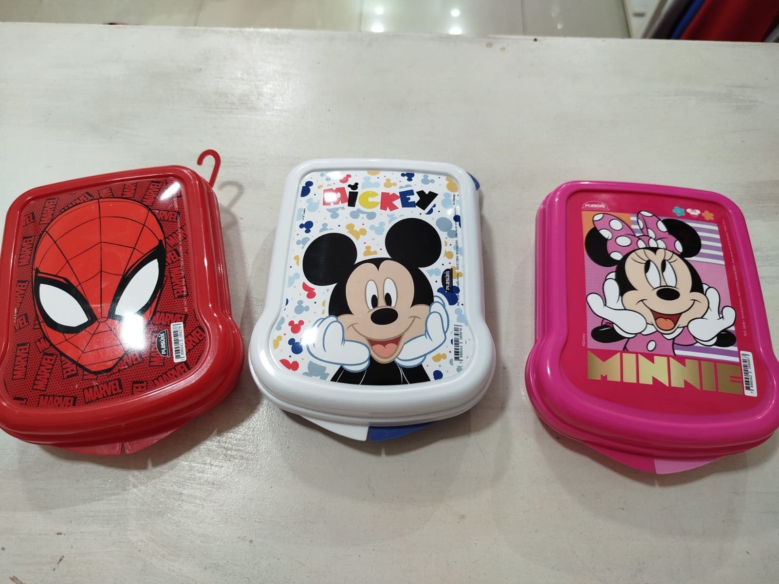 Caja Lonchera Infantil para Sandwiches – Licencias Oficiales Disney y Marvel
